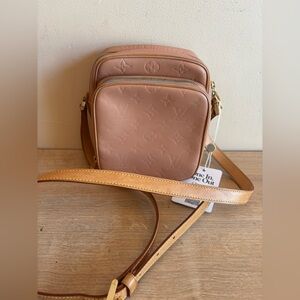 Authentic Louis Vuitton monogram vernis crossbody bag